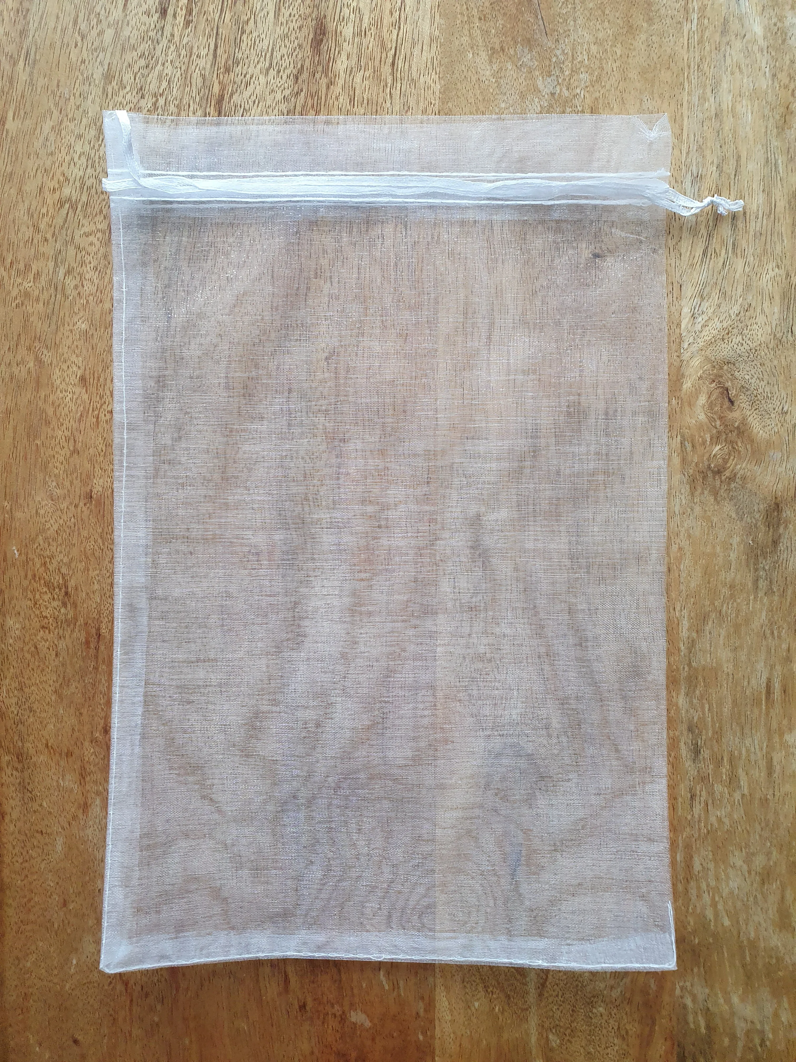 10 White Organza Bags (30cm x 20cm)