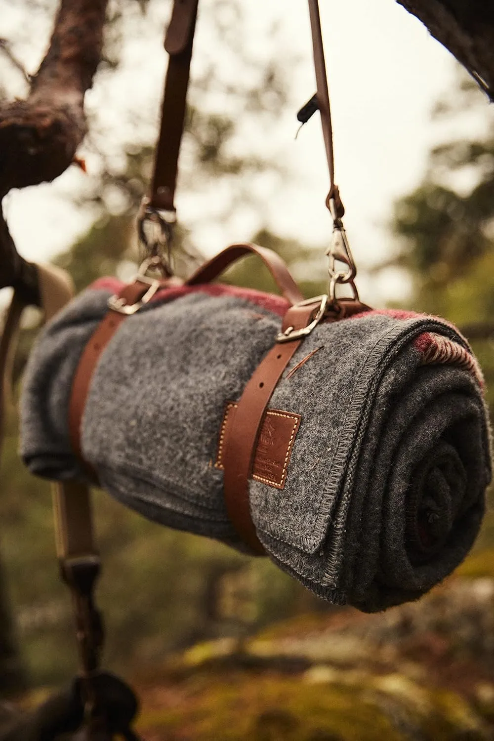 1844 Helko Werk Germany Swiss Army Mountaineer Blanket - 100% Fine Grade Australian Wool - 460 GSM Wool Warm and Durable Premium Quality Australian Made Includes Leather Carrier (Swiss Blanket) #F1150