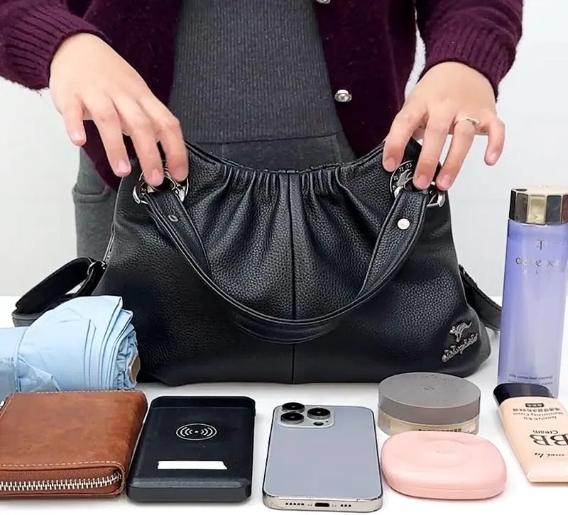 A new spring and summer crossbody handbag for women, a high-end, large-capacity, simple and pleated single-shoulder bag