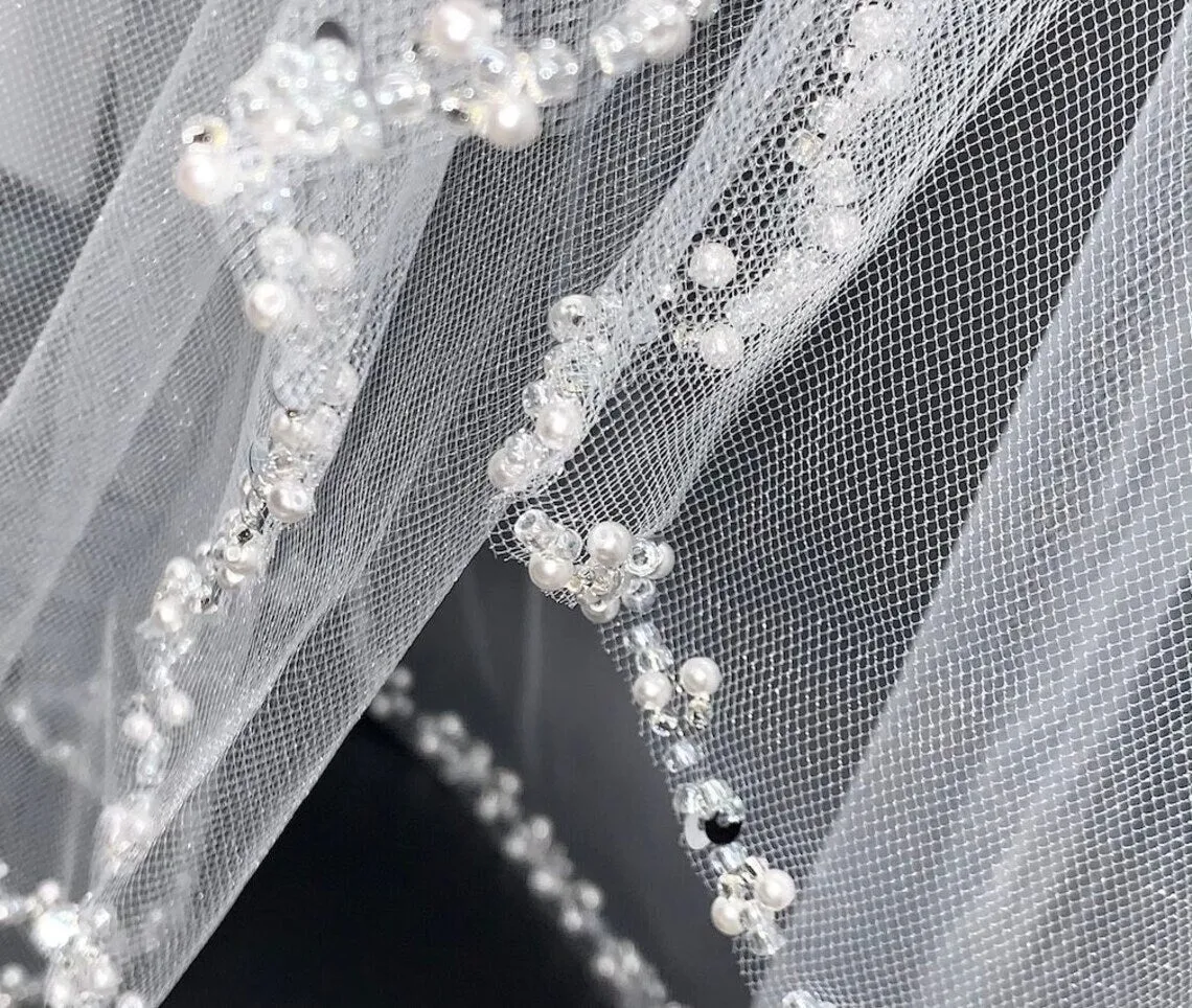 Alanna – Beautiful elegant Beaded crystal and pearl wedding veil