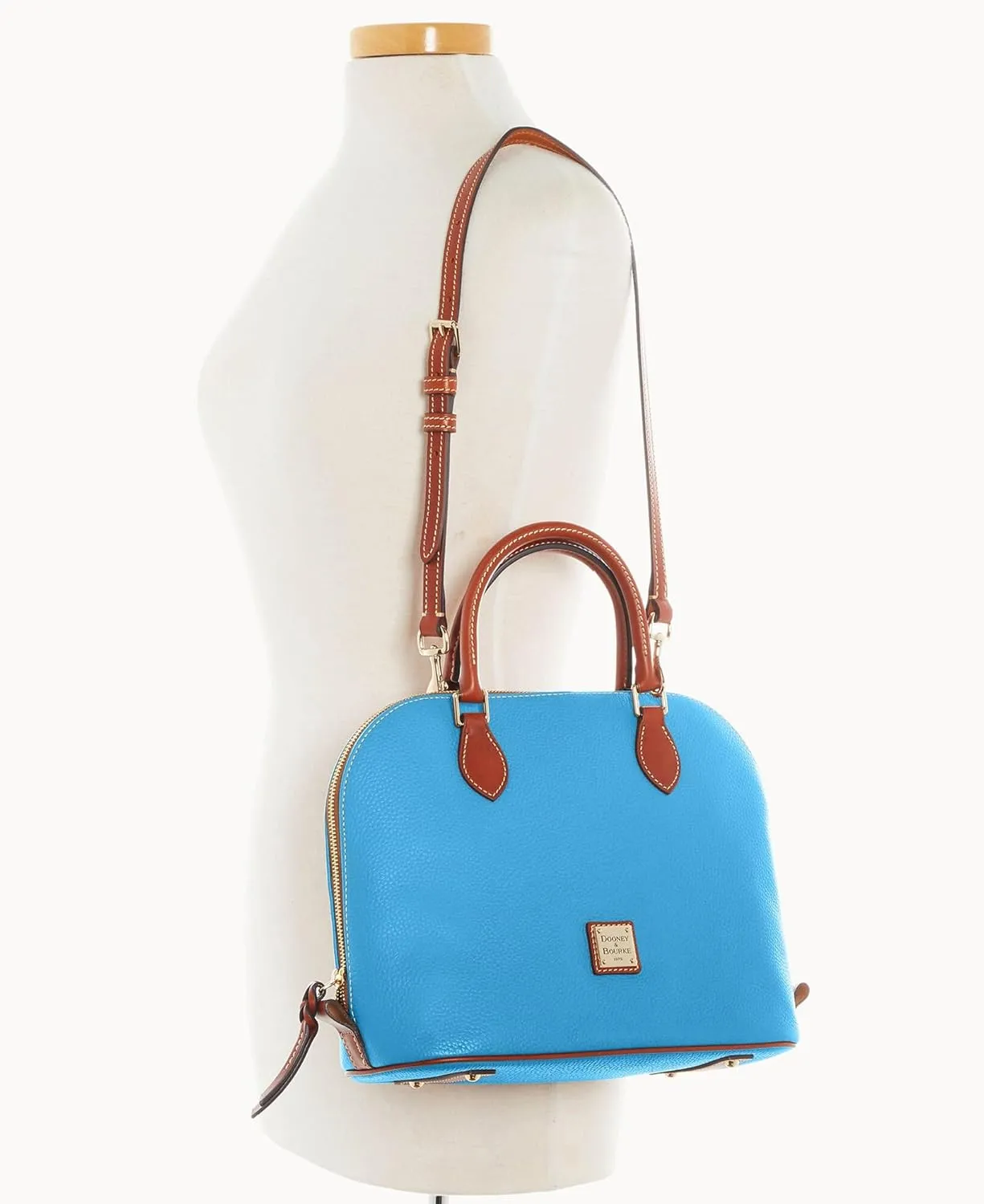 Dooney & Bourke Women's Domed Satchel in Pebble Grain Leather, Large Handbag with Adjustable & Detachable Shoulder Strap