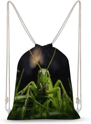 Drawstring Backpack Lightweight Grasshopper on Grass Drawstring Bags Fashion Gym Bag For Women Men