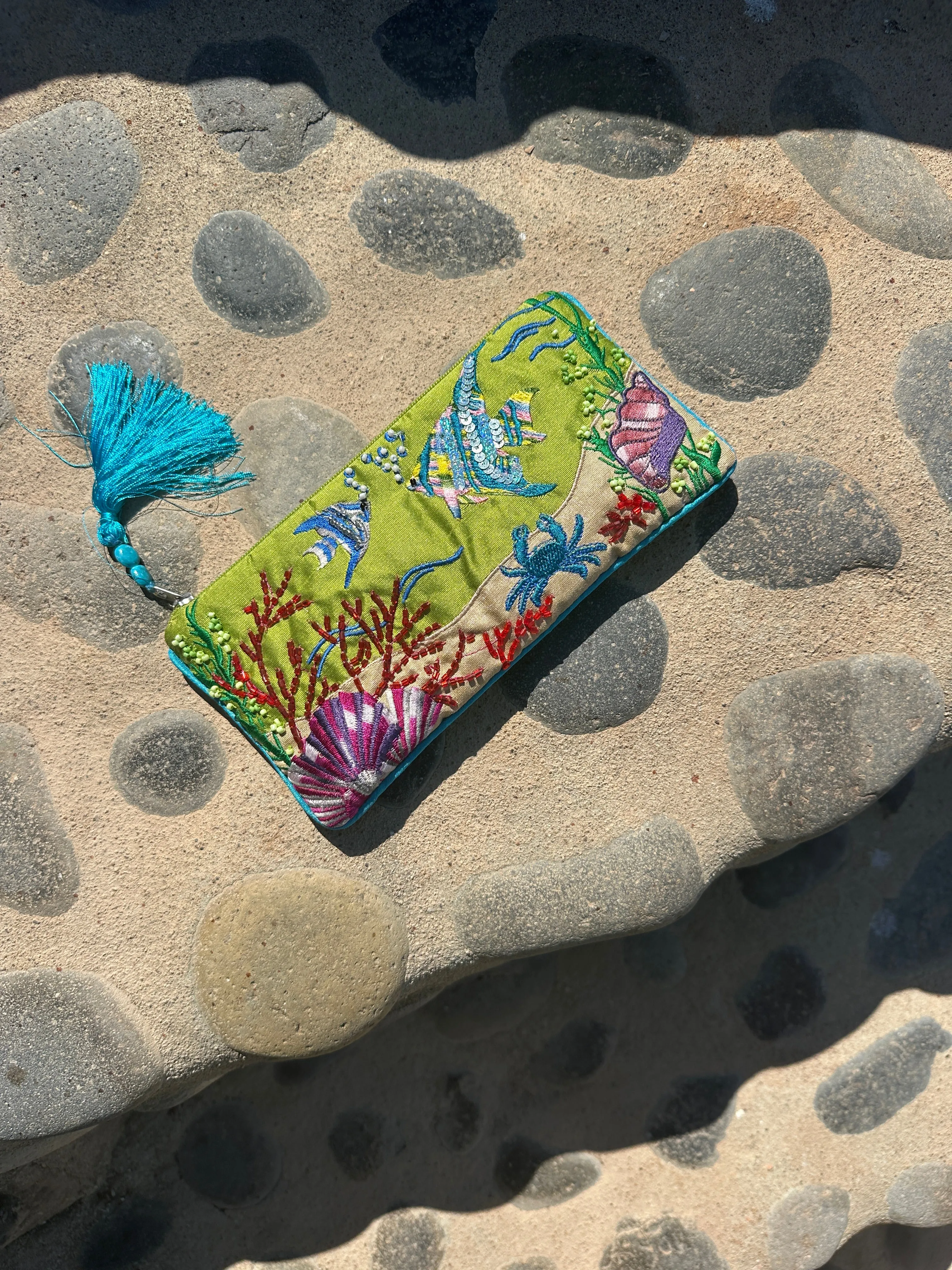embroidered pouch (final sale)
