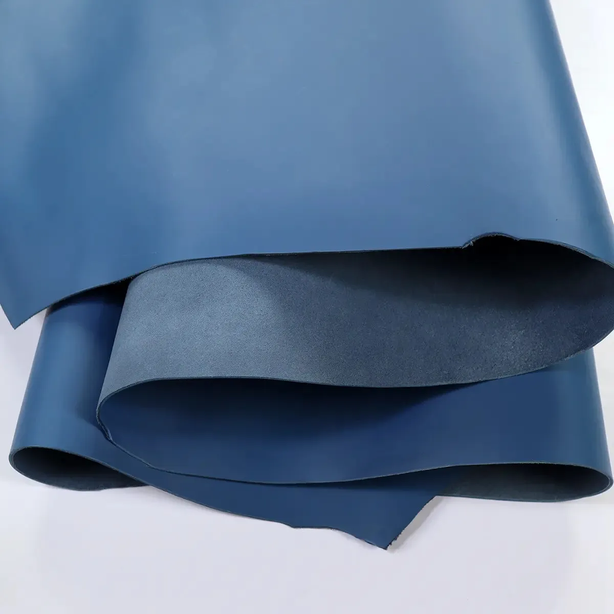 Esquire Night Fever Baby Blue 4-5oz Leather