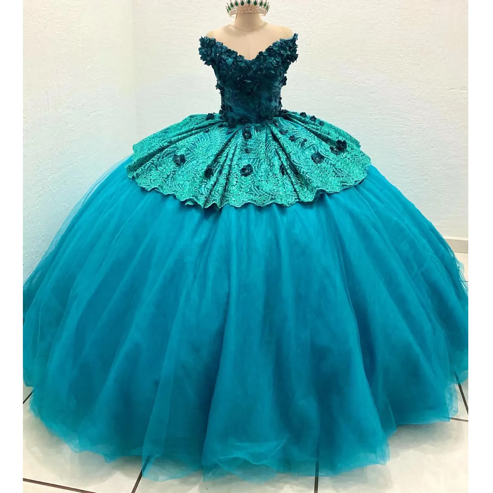 Green Quinceanera Dresses Ball Gown For Sweet Girl Beaded Sequined Sweetheart Floor-Length Party Prom Dress Vestidos De 15 Años
