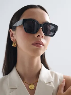 Jollie Angular Sunglasses in Black