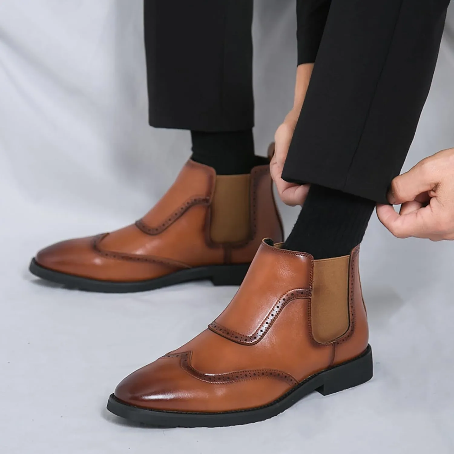 Men'S Leather Wing Tip Low Heel Chelsea Boots Classic Round Toe Brogue Slip-On Dress Oxford Boots For Driving Business Office Formal Ankle Boots