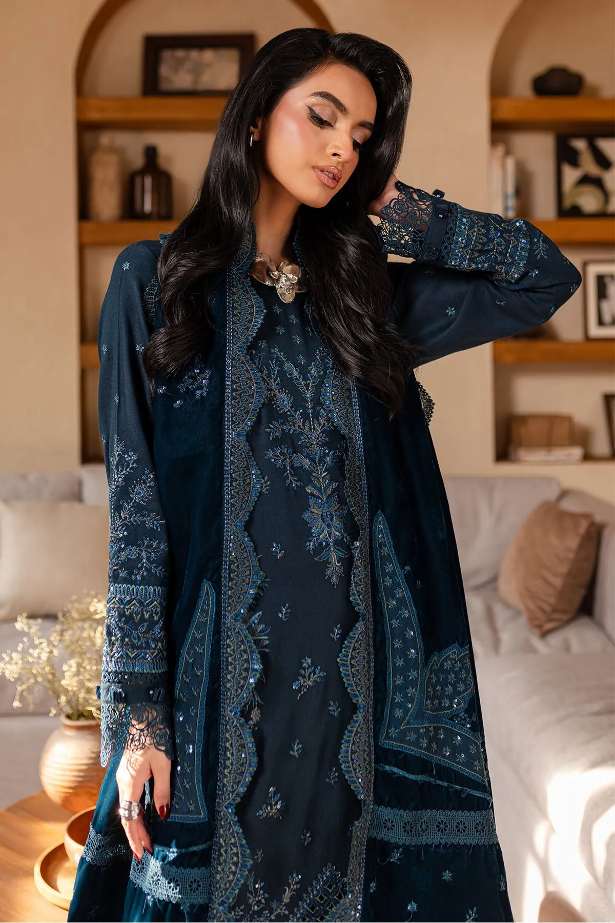 NE-127 | 3Pc Luxury Unstitched Velvet Shawl Collection Exclusive By Nureh