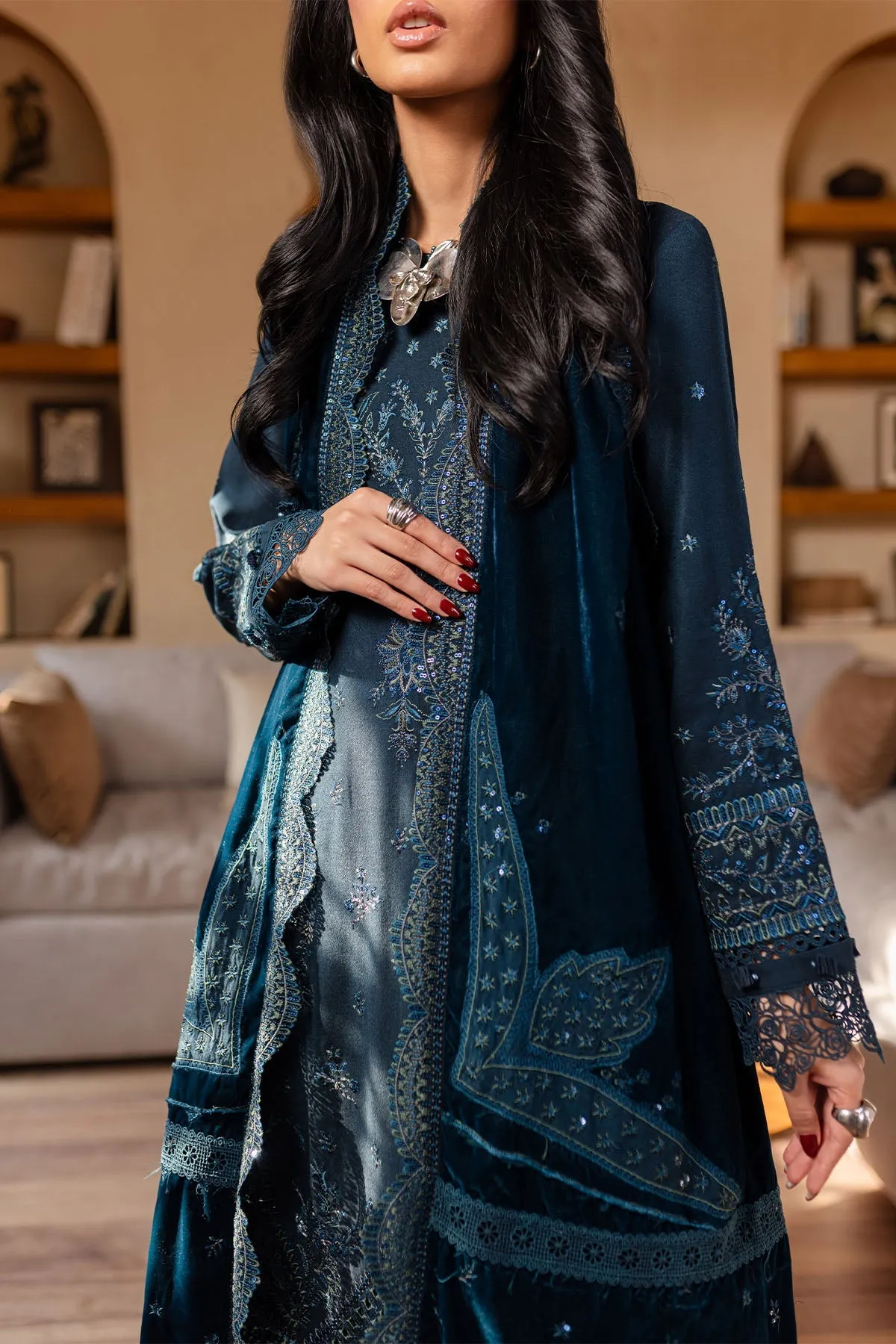 NE-127 | 3Pc Luxury Unstitched Velvet Shawl Collection Exclusive By Nureh