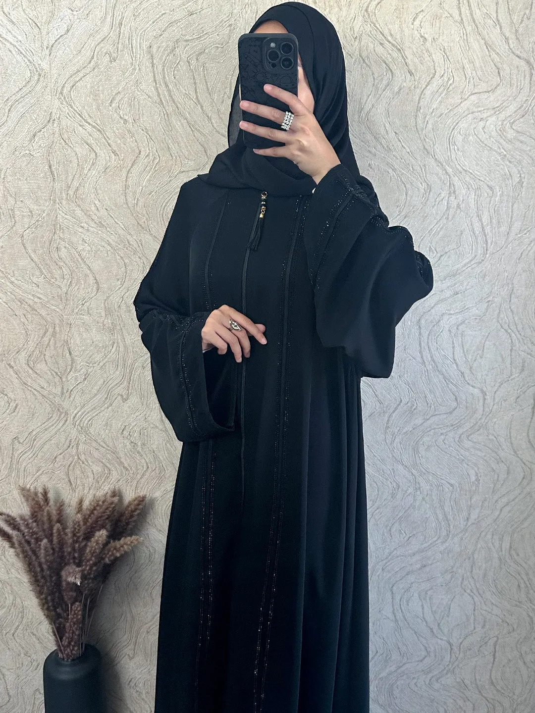 Patterned Zip Abaya. | Shop online
