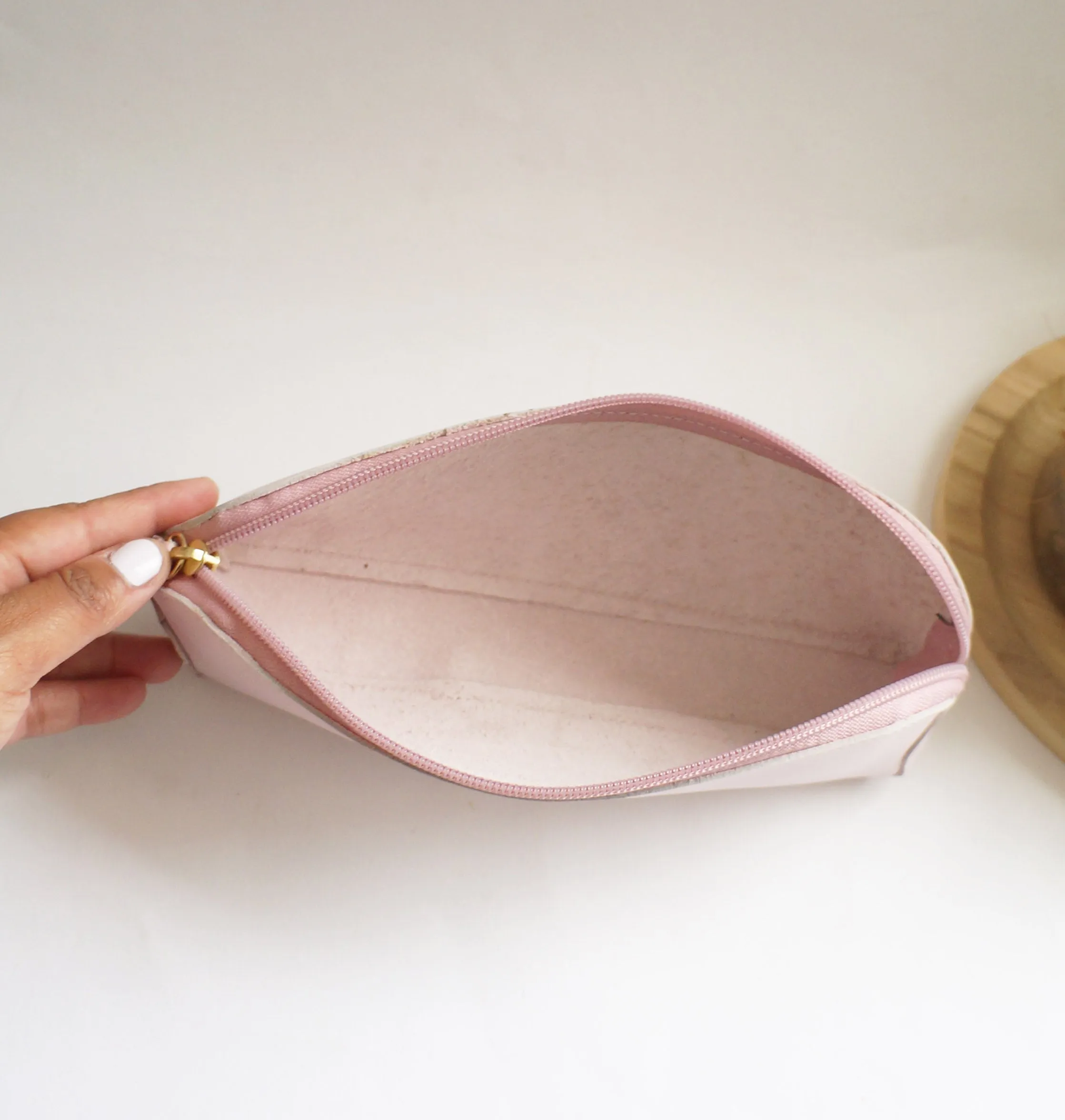 Pen Case - Milkshake leather