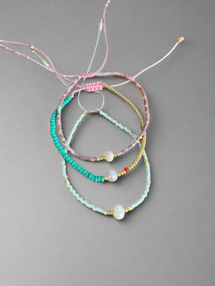 Single Tiny Fresh/w Pearl Bead Bracelet