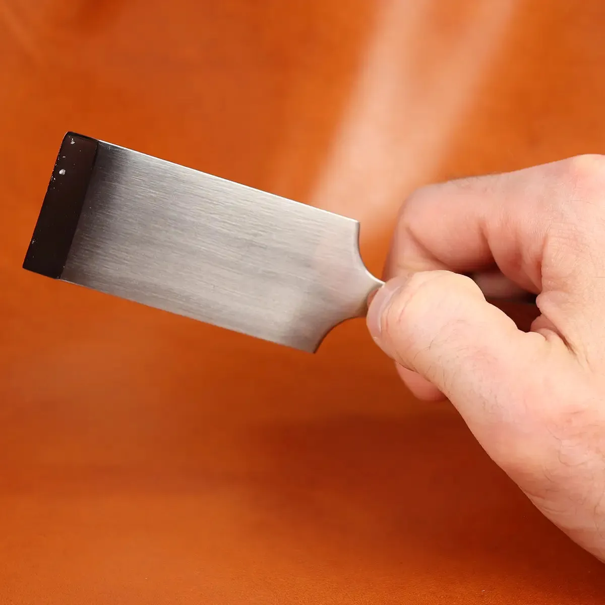 Teardrop Handled Straight Skiving Knife