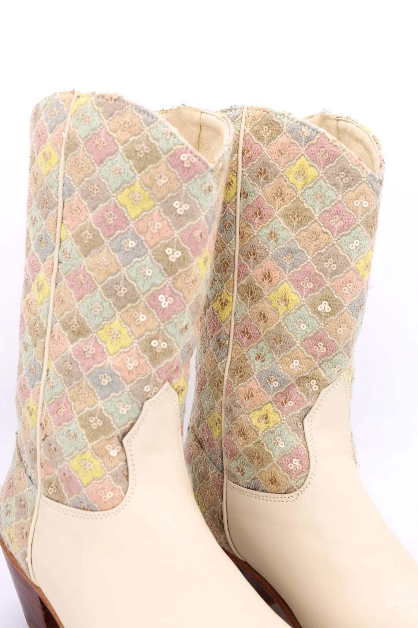 TENDER PASTEL COLOR SEQUIN EMBROIDERED BOOTS ELI