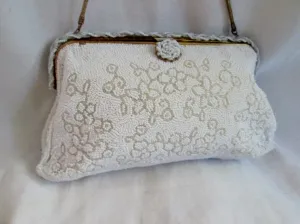 Vtg JORELLE BAGS FRANCE WHITE FLORAL BEAD CLASP HANDBAG Purse Clutch WOW!