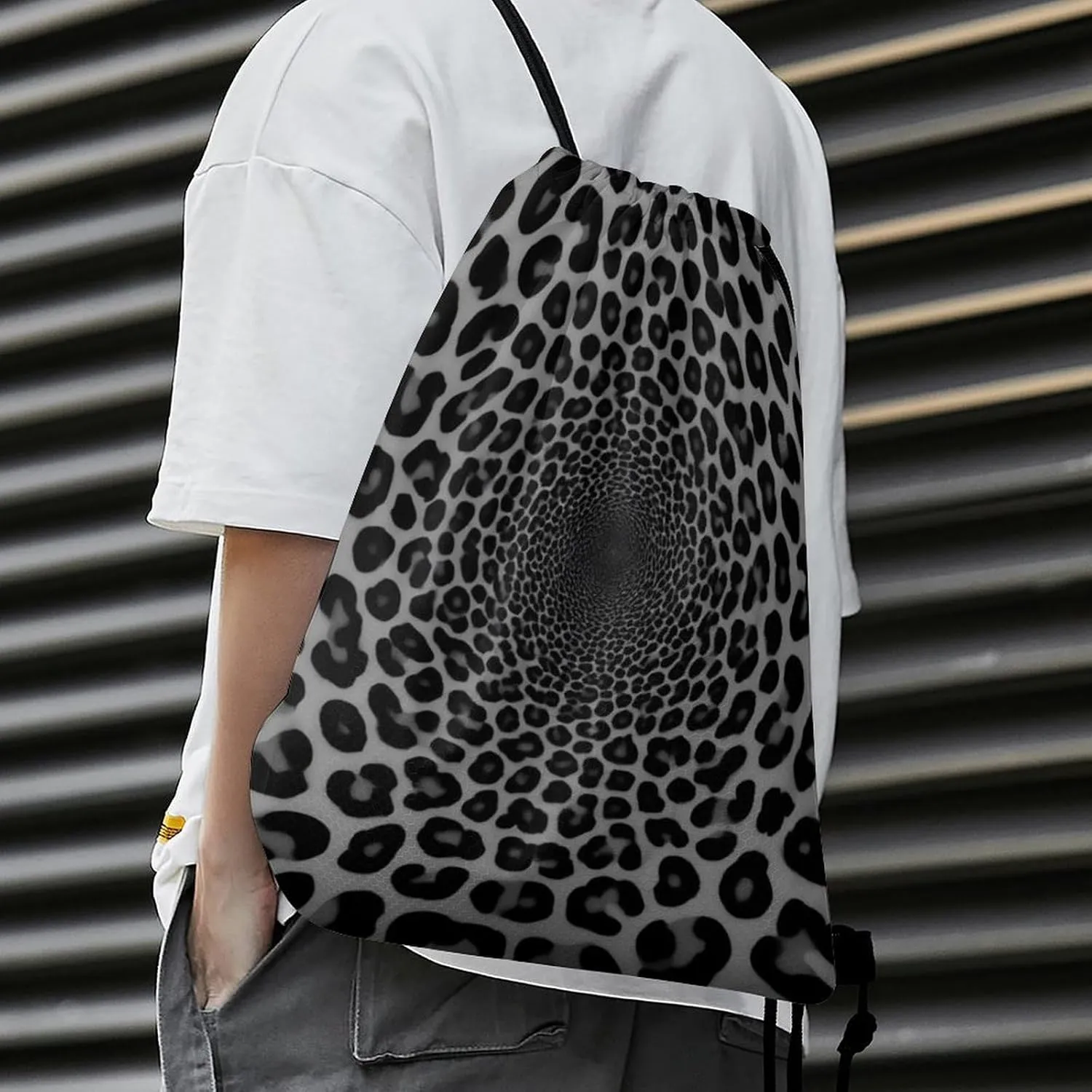 Women's Large Capacity Drawstring Bag, Novelty Waterproof Shopping Storage Pouch for Women, Dark Gray Black Leopard Cheetah Print Lightweight Sports Backpack for Yoga